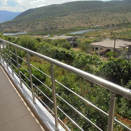 Vila Ari